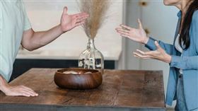 ▲女網友發文哀嘆，自從婚後與老公因買房和頭期款的事吵架。（示意圖／翻攝自pexels）

