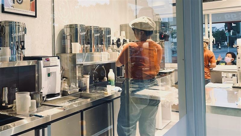 50杯飲料免費喝真相曝光！店家吞1星負評