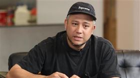 ▲張致恒被稱作「世紀渣男」，曾被爆出劈腿5女的他，收入狀況不穩定。（圖／翻攝自微博）

