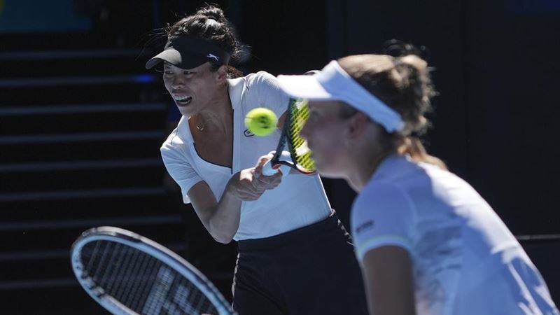 謝淑薇澳網女雙首戰告捷　攜新搭檔晉次輪