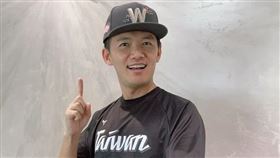 台南Josh以反指標聞名，支持哪一隊強、哪一隊就輸。（圖／翻攝臉書）