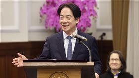 賴總統接見赴美慶賀團  盼韓國瑜交流深化關係第60屆美國總統就職典禮將於1月20日在美國首都華府國會山莊前草坪舉行。總統賴清德（前）16日在總統府接見赴美慶賀團致詞表示，他非常希望立法院長韓國瑜率領跨黨派代表透過這一次交流，建立台美關係的新里程碑，持續深化台美關係。中央社記者張皓安攝  114年1月16日