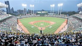 ▲台鋼雄鷹將在澄清湖球場實施全主場。（圖／台鋼雄鷹提供）