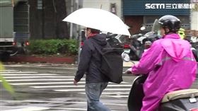 冬天,寒流,冷氣團,寒冷,外套,下雨,騎士,雨天