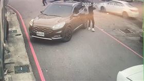 花蓮警翻山越嶺，追到草屯，當街開槍追捕搶匪，車手350萬，黑吃黑(圖／翻攝畫面)