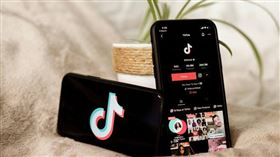 美國針對短影音平台TikTok的「不賣就禁」法，將正式在19日生效。（示意圖／unsplash）