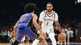▲羅素（D'Angelo Russell）對前東家湖人差點投進決殺三分球。（圖／翻攝自籃網推特）