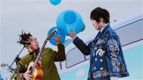 五月天、Matzka（圖／相信音樂提供）