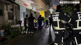 台中市沙鹿區一處民宅凌晨發生火警。（圖／翻攝畫面）