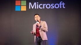 台灣微軟總經理卞志祥強調微軟將持續藉由全球領先的AI解決方案，基於對安全的承諾，攜手在地客戶與合作夥伴推動創新技術應用落地，強化科技韌性，助力台灣邁向智慧商業新高峰。（圖／台灣微軟提供）