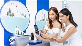 vivo X200系列影像光學實驗室「微觀奇境」體驗區。