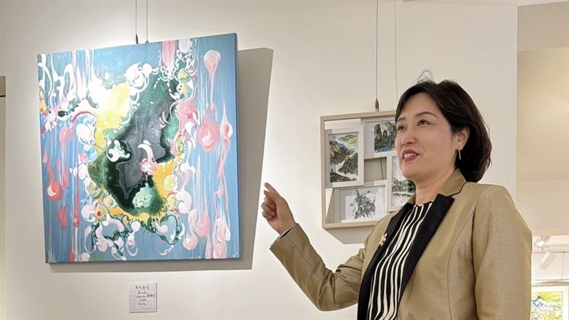 自在精靈師生開畫展　所得全捐「這間」廟