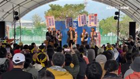 青鳥飛花蓮! 民眾做手板