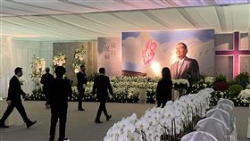 華航前董座謝世謙16日心肌梗塞逝世，華航今起舉辦追思會開放各界弔唁。（圖／記者楊晏琳攝影）