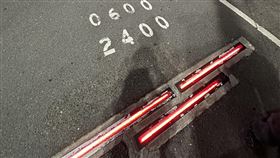 台南,人行道,紅綠燈,低頭族,手機