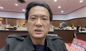 林俊憲批評國民黨將行政院聯合服務中心業務費全數刪除（圖／林俊憲提供）
