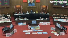 立法院會表決114年度中央政府總預算案國防外交保留案（圖／記者詹宜庭攝影）