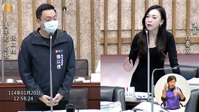 議員白喬茵今（20）日在議會當面質問張以理，到底要選哪一區議員，希望「要選就辭」。（圖／翻攝自高雄市議會YT）