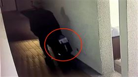 闖台科大實驗室行竊！3研究生慘受害　惡劣賊「重置電腦」數據全沒了。（圖／翻攝畫面）