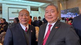 川普就職，韓國瑜與我國駐美代表俞大㵢一同進入國會大廈（U.S. Capitol）觀禮。（圖／駐美代表處提供）