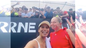 ▲謝淑薇和搭檔闖進澳網女雙4強。（圖／翻攝自謝淑薇臉書）