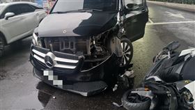 挪威黑金屬樂團Mayhem桃機路上車禍。（圖／翻攝畫面）