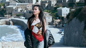 阿布絲（圖／華納音樂提供）