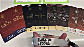 彭文正在臉書秀出川普就職晚宴貴賓券，經查核是挪用川普支持者的照片。（圖／台灣事實查核中心提供）