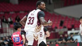 ▲臺南台鋼獵鷹洋將鉑金（Nickolaus Perkins）狂砍25分18籃板。（圖／臺南台鋼獵鷹提供）