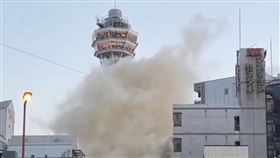 通天閣附近新世界本通商店街 火災https://publish.twitter.com/?query=https%3A%2F%2Ftwitter.com%2Fsputnik_jp%2Fstatus%2F1881621530020557131&widget=Tweet