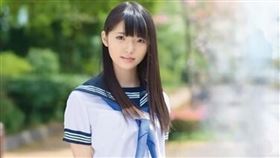 日本AV女優谷田部和沙有著可愛清純甜美外貌。（圖／翻攝微博）