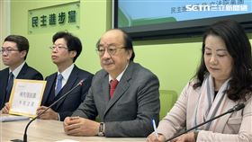 ▲民進黨立院黨團於黨團記者室召開記者會，由總召柯建銘（中）主持（圖／記者詹宜庭攝影）