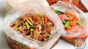 矯正署規定，監所嚴格把關會客菜，不能有湯水、要無骨、包裝須透明等。