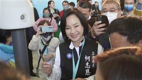 柯志恩出席高雄車站典禮　綠委包圍爭論財劃法。柯志恩臉書