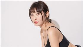 網紅愛莉莎莎去年進行內衣團購。（圖／翻攝臉書）