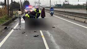 新／違停害騎士撞上慘死　拖板車肇事逃逸（圖／翻攝畫面）