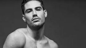 弗朗西斯科‧聖馬丁早年是模特兒出身。(圖／翻攝自Ｘ）