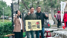 國民黨青年擺攤罷免吳思瑤。(圖/地動刪瑤團隊提供)