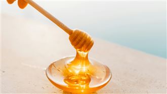 蜂蜜水能養身？男補成洗腎 醫:很多人喝錯