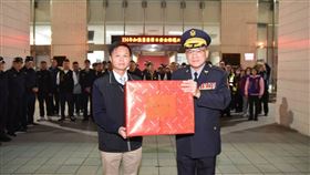 農曆新年，蛇年平安！春安維護，市府慰問烏日警民力(圖／烏日分局提供)