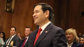 美國新任國務卿盧比歐美國參議院20日全票通過盧比歐出任國務卿的人事案，使他成為首位提名獲批准的川普2.0內閣官員。圖攝於1月15日。中央社記者鍾佑貞華盛頓攝  114年1月21日