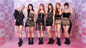 人氣女團Kep1er，一出場便引起全場尖叫聲。（圖／台視提供）