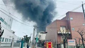 鴻海大巨蛋辦尾牙　孫公司大火員工無薪假