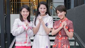 劉宸希（左起）、李文儀、朱培茲穿旗袍亮相。（圖／三立提供）