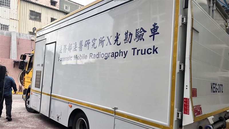 新／劉憲治中2槍斷掌亡　出動X光勘驗車