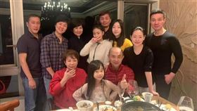 小S公公許慶祥（下中）因心肌梗塞過世。（圖／翻攝自小S臉書）