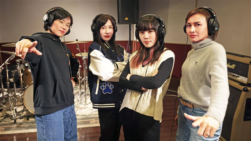立法院大嘻哈！4女綠委「大秀RAP」賀新年