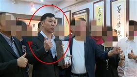 三環幫創幫大老劉憲治遭槍殺斷掌慘死。（圖／翻攝畫面