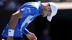 ▲喬科維奇（Novak Djokovic）在澳網男單4強因傷退賽。（圖／美聯社／達志影像）