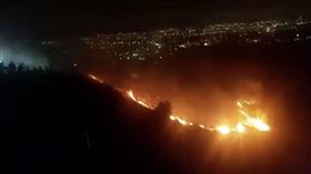 台中龍井火燒山！竹坑南寮步道陷火海